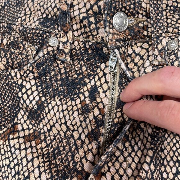 Free People We The Free Jeans NWT Two Faced Snake Skin Pockets Brown Size 24 - Picture 8 of 13